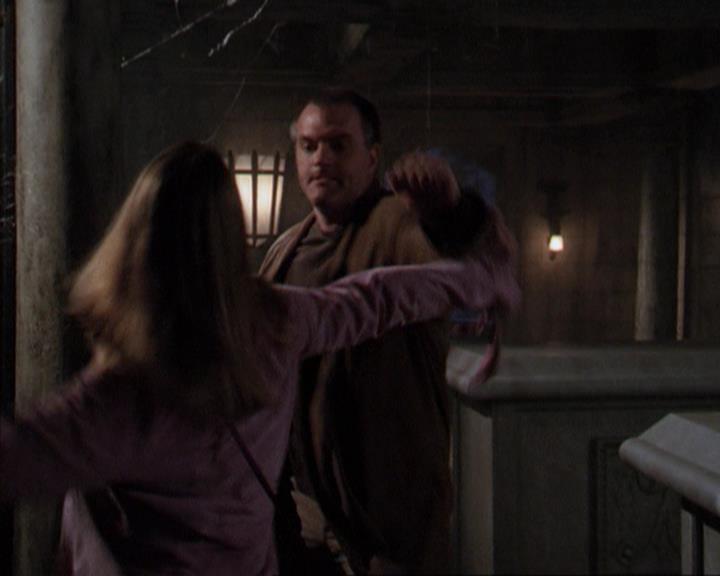 Charmed-Online-dot-net_309SleuthingWithTheEnemy2153.jpg Charmed-Online-dot-net_309SleuthingWithTheEnemy2153.jpg