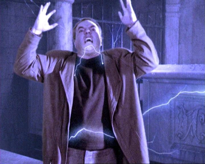 Charmed-Online-dot-net_309SleuthingWithTheEnemy2169.jpg Charmed-Online-dot-net_309SleuthingWithTheEnemy2169.jpg