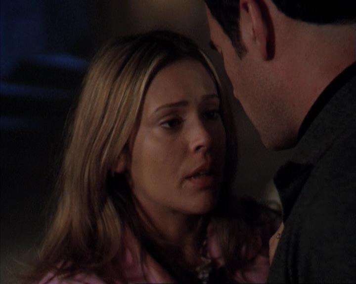 Charmed-Online-dot-net_309SleuthingWithTheEnemy2198.jpg Charmed-Online-dot-net_309SleuthingWithTheEnemy2198.jpg