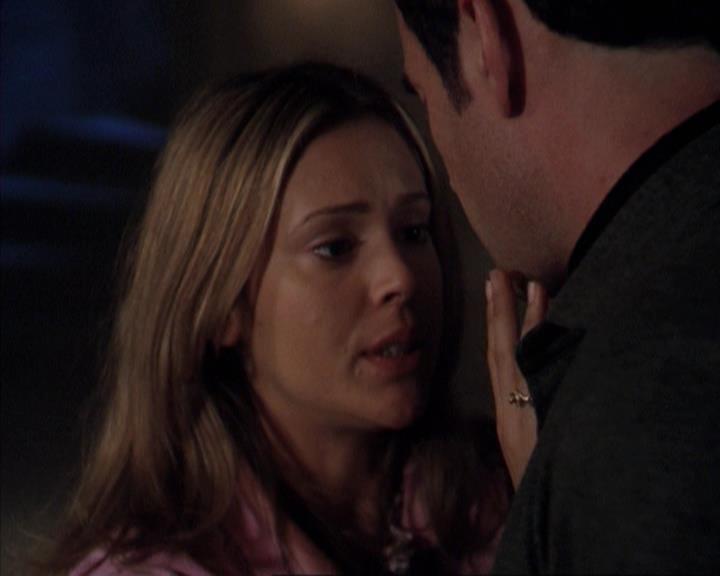 Charmed-Online-dot-net_309SleuthingWithTheEnemy2199.jpg Charmed-Online-dot-net_309SleuthingWithTheEnemy2199.jpg