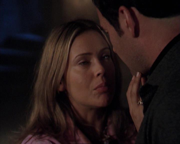 Charmed-Online-dot-net_309SleuthingWithTheEnemy2203.jpg Charmed-Online-dot-net_309SleuthingWithTheEnemy2203.jpg