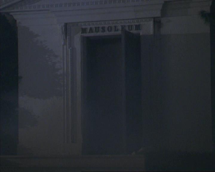 Charmed-Online-dot-net_309SleuthingWithTheEnemy2246.jpg Charmed-Online-dot-net_309SleuthingWithTheEnemy2246.jpg