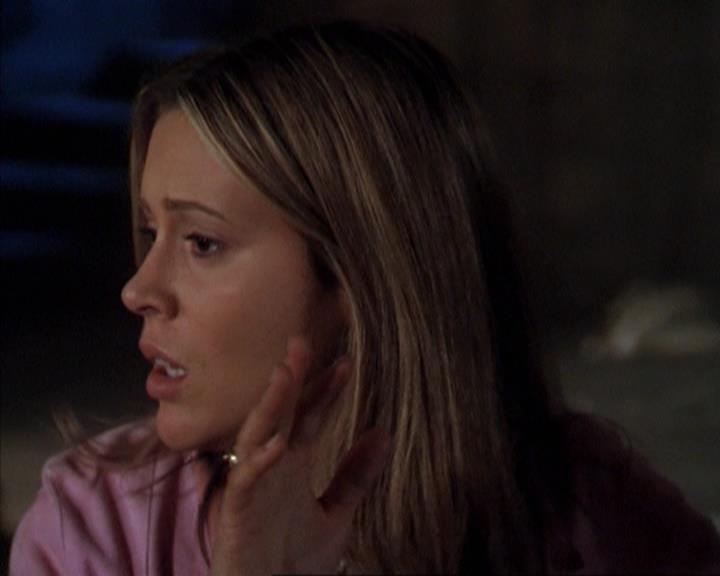 Charmed-Online-dot-net_309SleuthingWithTheEnemy2274.jpg Charmed-Online-dot-net_309SleuthingWithTheEnemy2274.jpg