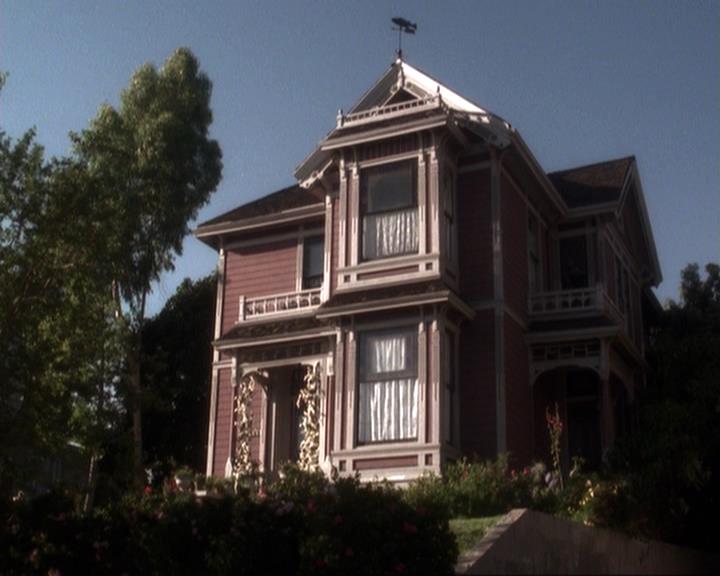 Charmed-Online-dot-net_309SleuthingWithTheEnemy2300.jpg Charmed-Online-dot-net_309SleuthingWithTheEnemy2300.jpg