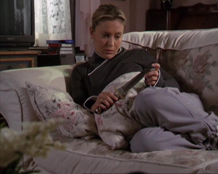 Charmed-Online-dot-net_309SleuthingWithTheEnemy2309.jpg Charmed-Online-dot-net_309SleuthingWithTheEnemy2309.jpg