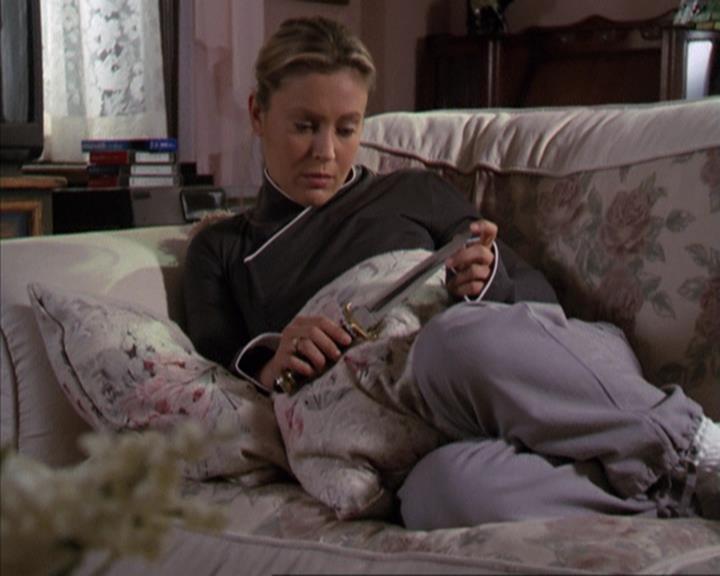 Charmed-Online-dot-net_309SleuthingWithTheEnemy2310.jpg Charmed-Online-dot-net_309SleuthingWithTheEnemy2310.jpg