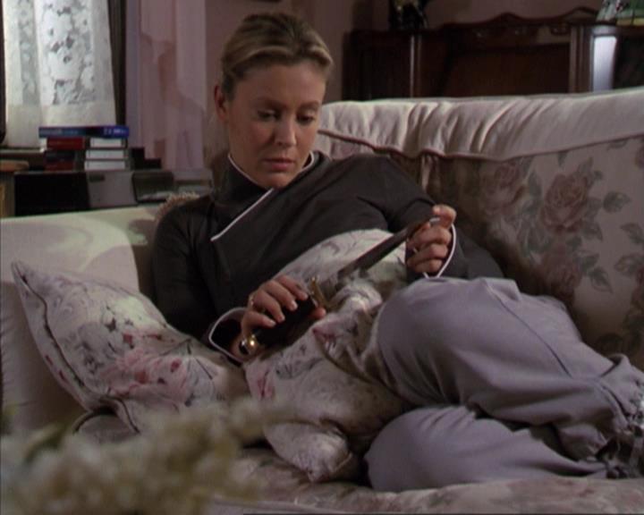 Charmed-Online-dot-net_309SleuthingWithTheEnemy2311.jpg Charmed-Online-dot-net_309SleuthingWithTheEnemy2311.jpg