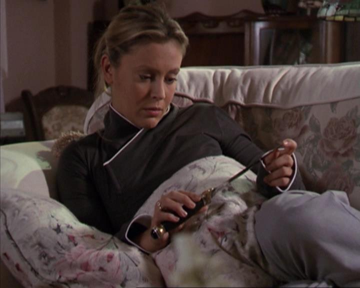 Charmed-Online-dot-net_309SleuthingWithTheEnemy2316.jpg Charmed-Online-dot-net_309SleuthingWithTheEnemy2316.jpg