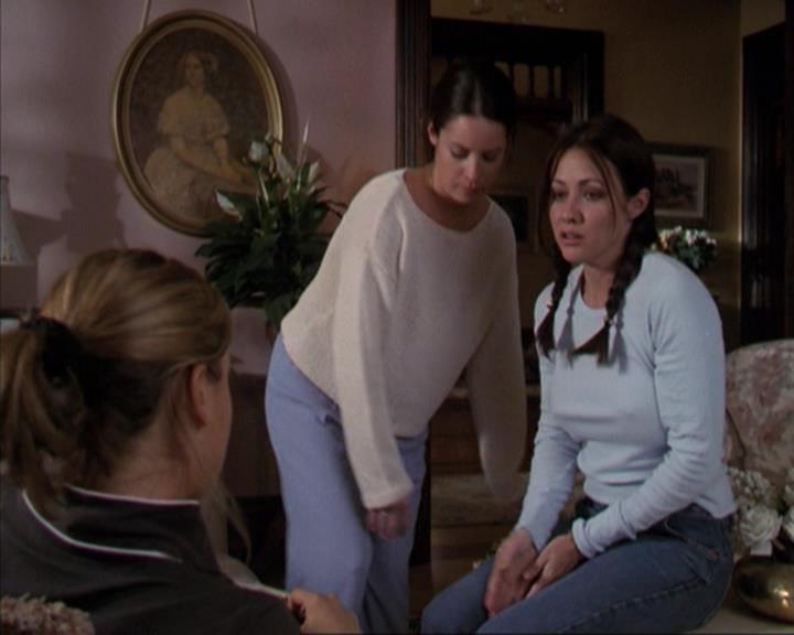 Charmed-Online-dot-net_309SleuthingWithTheEnemy2327.jpg Charmed-Online-dot-net_309SleuthingWithTheEnemy2327.jpg