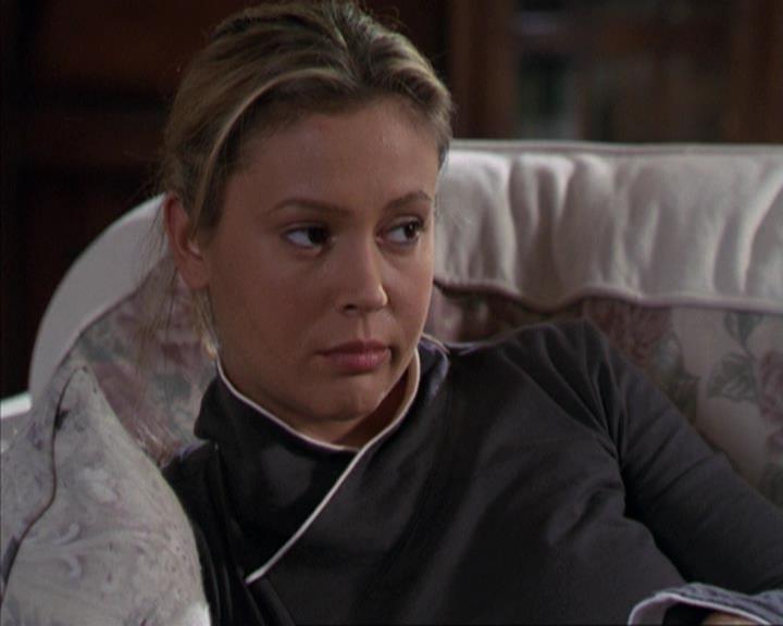 Charmed-Online-dot-net_309SleuthingWithTheEnemy2364.jpg Charmed-Online-dot-net_309SleuthingWithTheEnemy2364.jpg