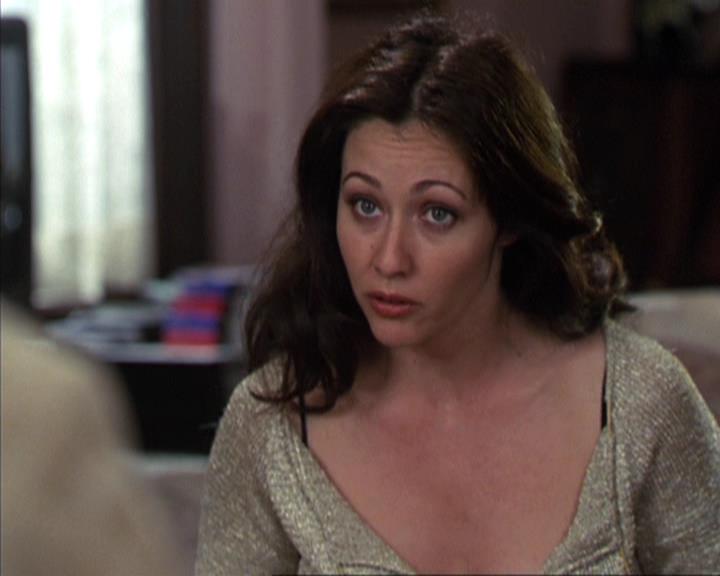 Charmed-Online-dot-309CoyotePiper0143.jpg