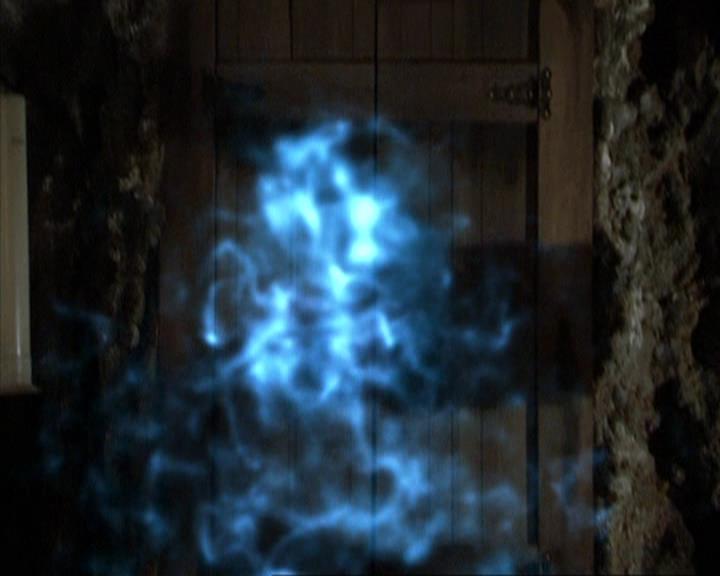 Charmed-Online-dot-309CoyotePiper0209.jpg