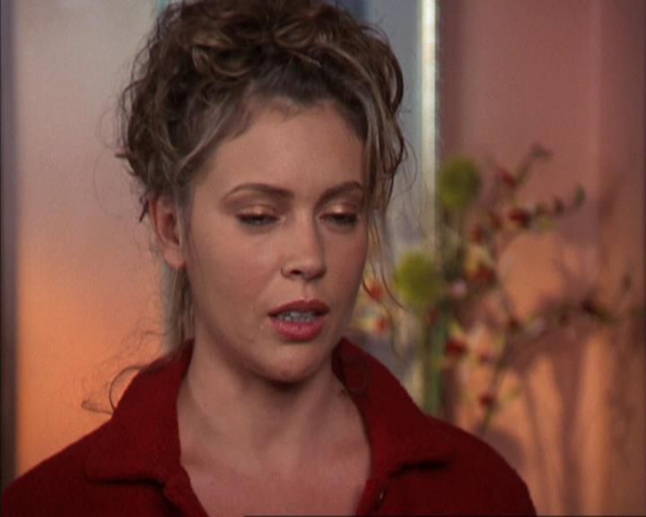 Charmed-Online-dot-309CoyotePiper0433.jpg
