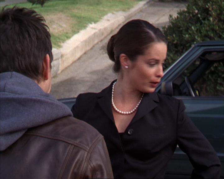 Charmed-Online-dot-309CoyotePiper0479.jpg