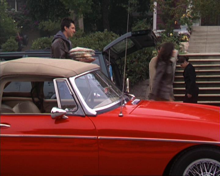Charmed-Online-dot-309CoyotePiper0500.jpg