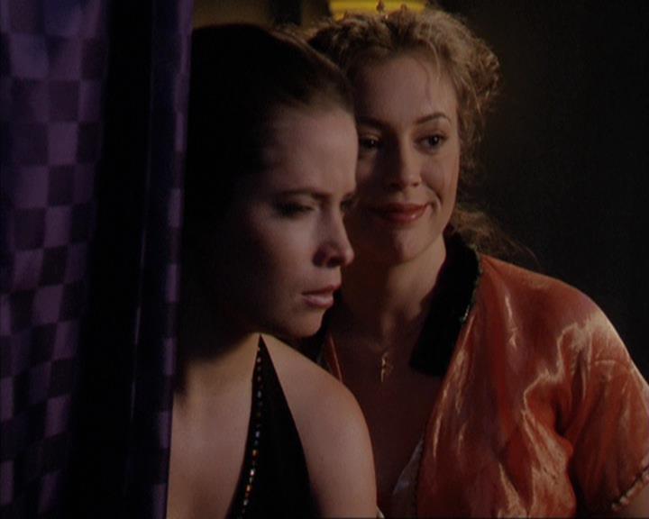 Charmed-Online-dot-310WeAllScreamForIceCream0023.jpg