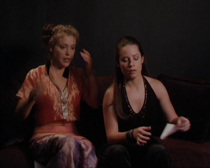 Charmed-Online-dot-310WeAllScreamForIceCream0029.jpg