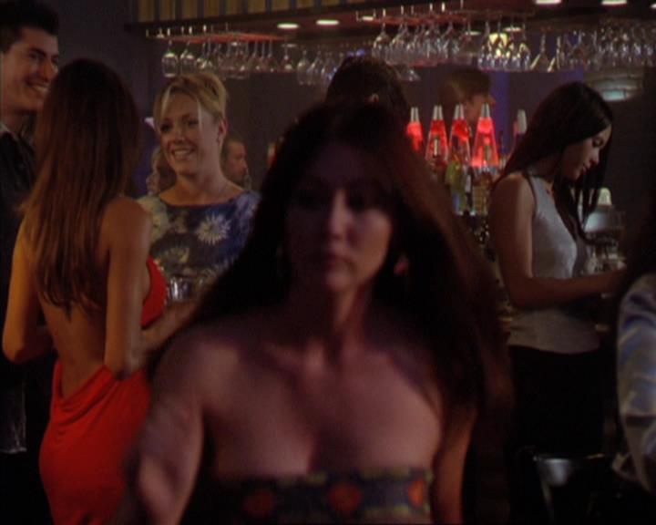 Charmed-Online-dot-310WeAllScreamForIceCream0040.jpg