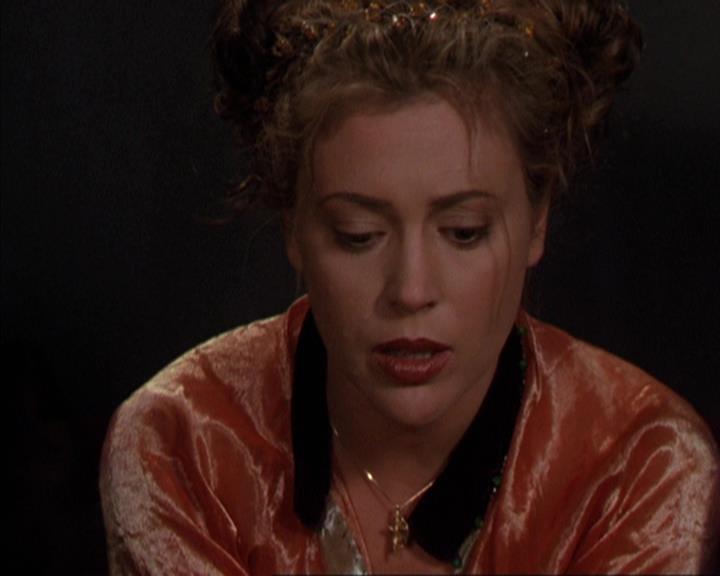 Charmed-Online-dot-310WeAllScreamForIceCream0076.jpg