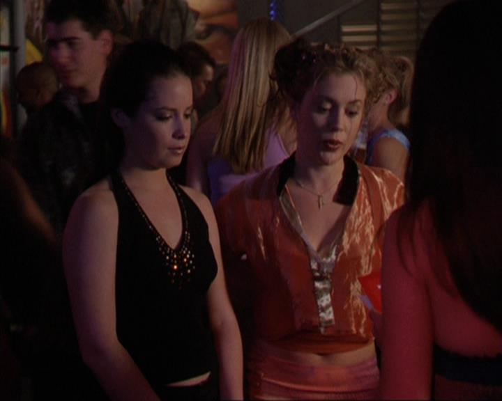 Charmed-Online-dot-310WeAllScreamForIceCream0094.jpg