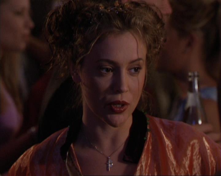Charmed-Online-dot-310WeAllScreamForIceCream0110.jpg