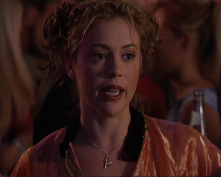 Charmed-Online-dot-310WeAllScreamForIceCream0112.jpg