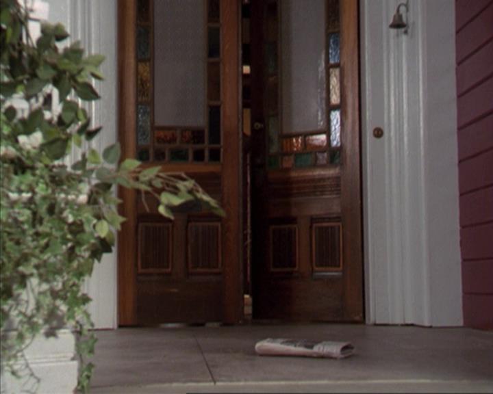 Charmed-Online-dot-310WeAllScreamForIceCream0287.jpg