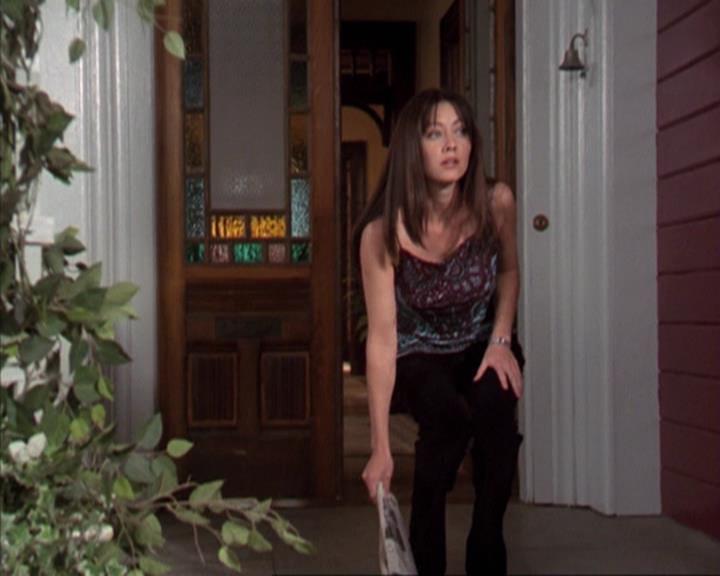 Charmed-Online-dot-310WeAllScreamForIceCream0291.jpg