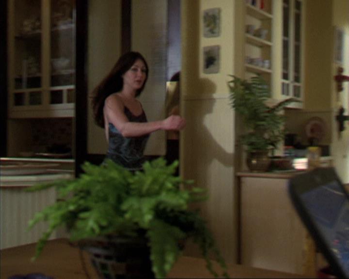 Charmed-Online-dot-310WeAllScreamForIceCream0305.jpg