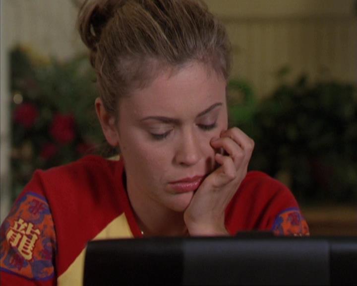Charmed-Online-dot-310WeAllScreamForIceCream0321.jpg
