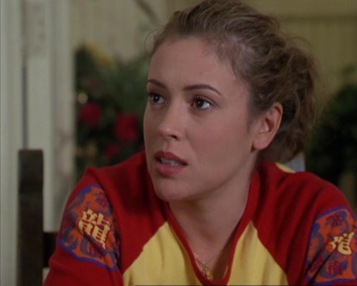 Charmed-Online-dot-310WeAllScreamForIceCream0352.jpg