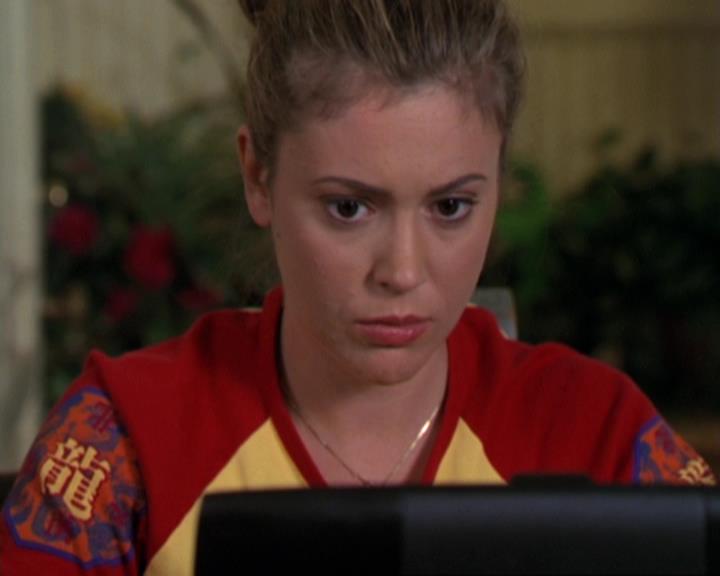 Charmed-Online-dot-310WeAllScreamForIceCream0406.jpg