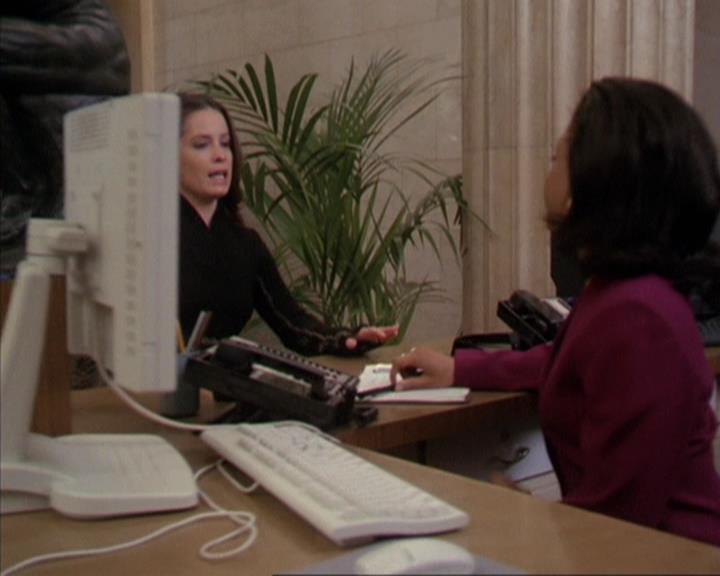 Charmed-Online-dot-310WeAllScreamForIceCream0461.jpg