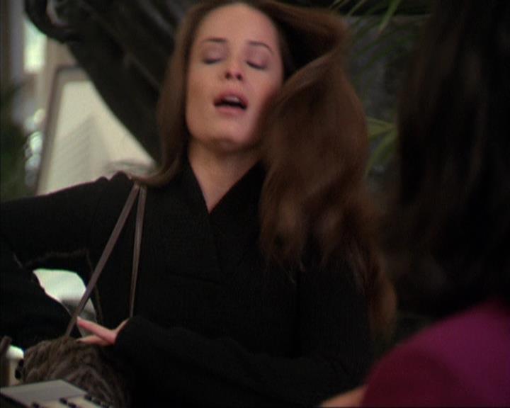 Charmed-Online-dot-310WeAllScreamForIceCream0486.jpg