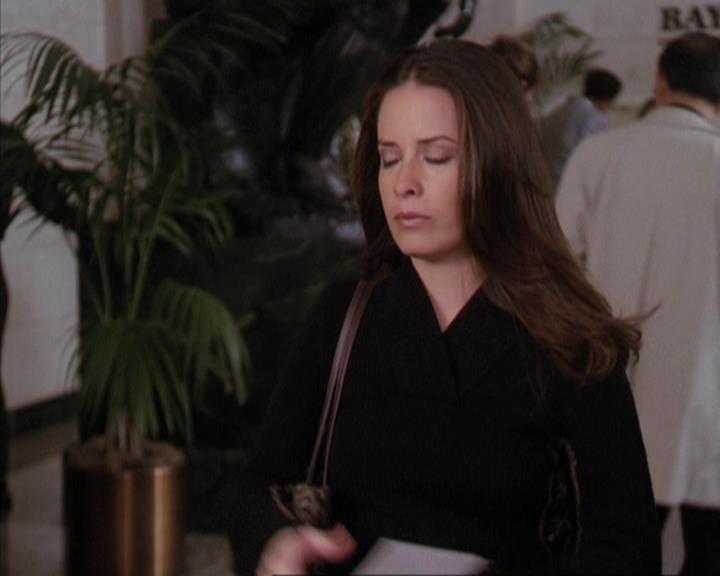 Charmed-Online-dot-310WeAllScreamForIceCream0510.jpg