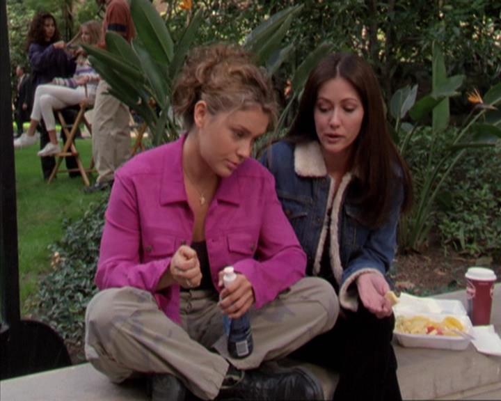 Charmed-Online-dot-310WeAllScreamForIceCream0520.jpg