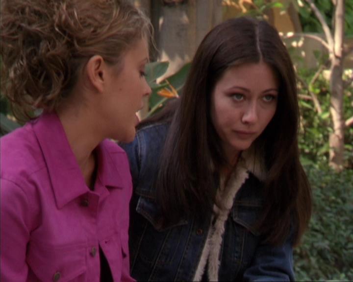 Charmed-Online-dot-310WeAllScreamForIceCream0548.jpg