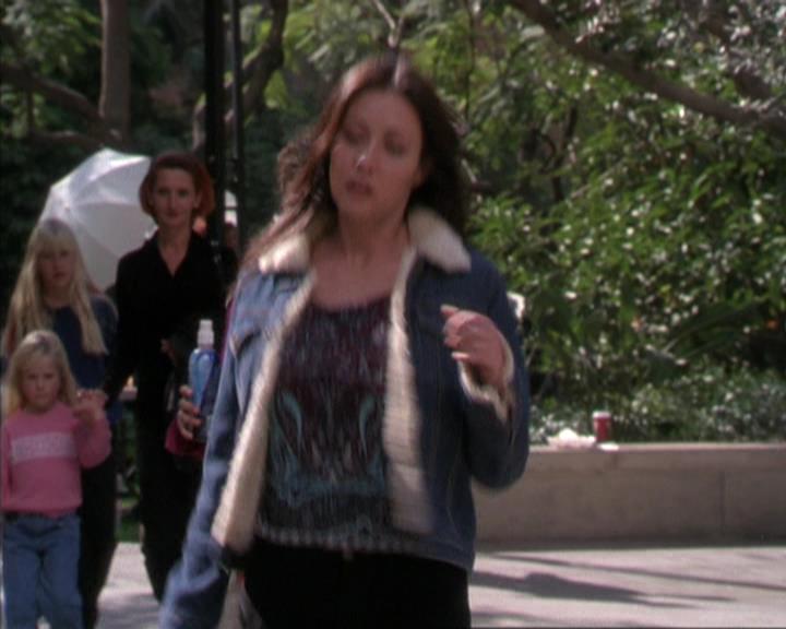 Charmed-Online-dot-310WeAllScreamForIceCream0576.jpg