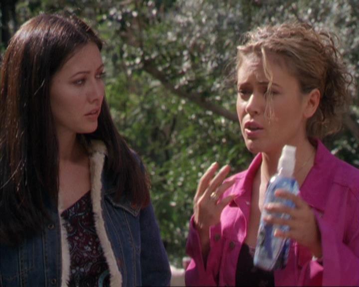 Charmed-Online-dot-310WeAllScreamForIceCream0603.jpg Charmed-Online-dot-310WeAllScreamForIceCream0603.jpg