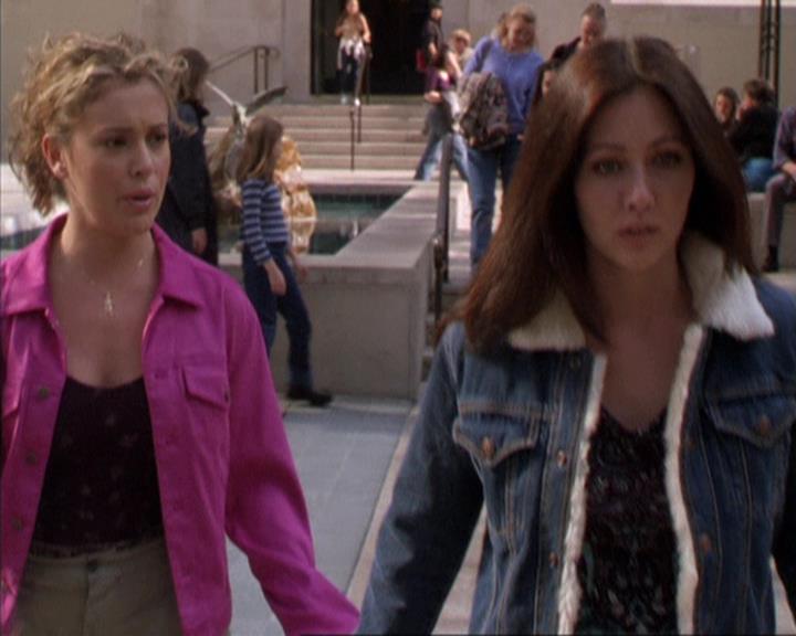 Charmed-Online-dot-310WeAllScreamForIceCream0628.jpg Charmed-Online-dot-310WeAllScreamForIceCream0628.jpg