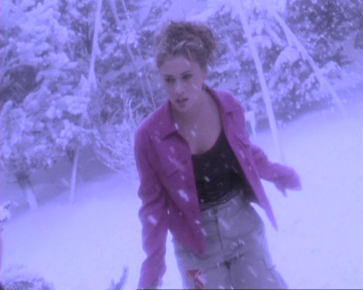 Charmed-Online-dot-310WeAllScreamForIceCream0917.jpg