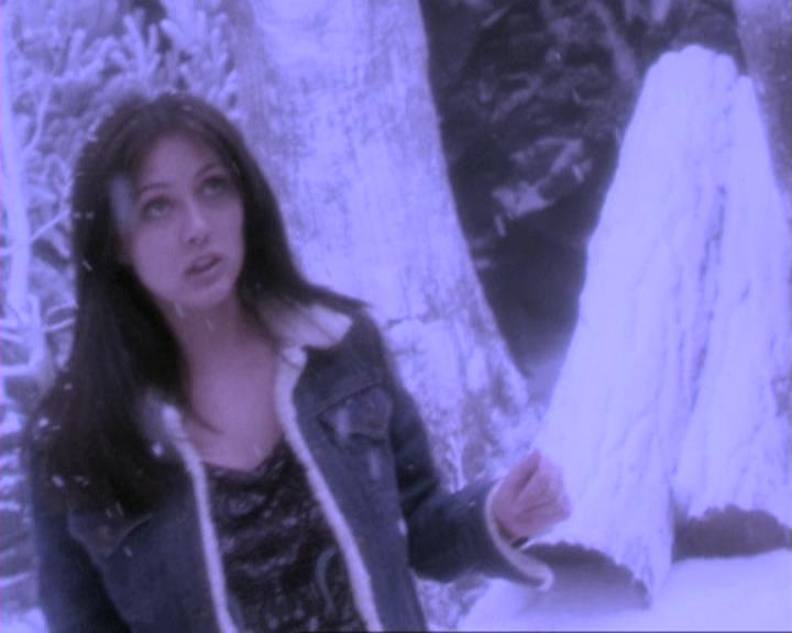 Charmed-Online-dot-310WeAllScreamForIceCream0938.jpg