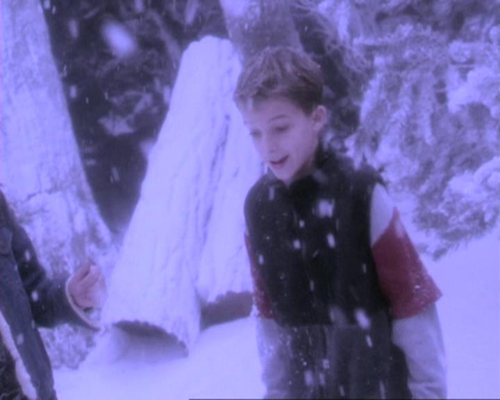 Charmed-Online-dot-310WeAllScreamForIceCream0941.jpg