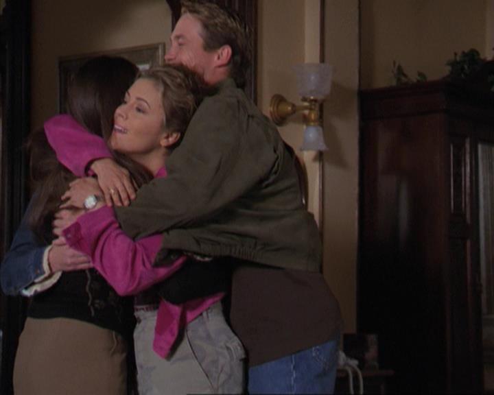 Charmed-Online-dot-310WeAllScreamForIceCream1163.jpg