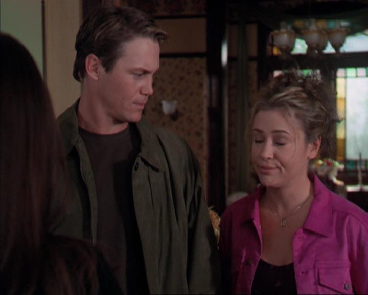 Charmed-Online-dot-310WeAllScreamForIceCream1178.jpg