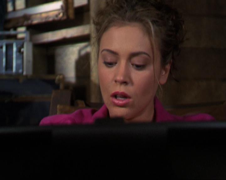 Charmed-Online-dot-310WeAllScreamForIceCream1335.jpg
