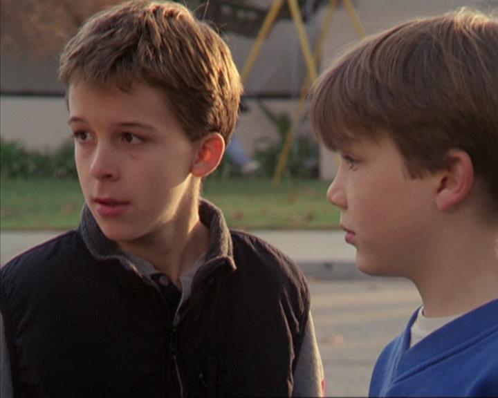 Charmed-Online-dot-310WeAllScreamForIceCream1351.jpg