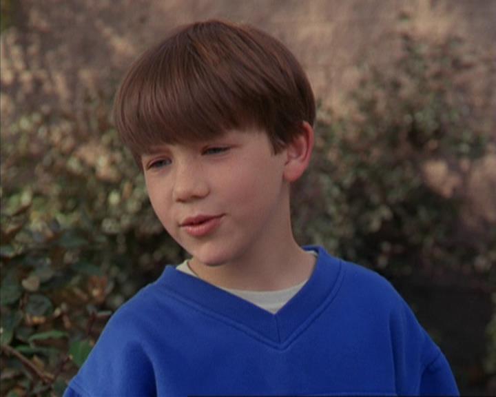 Charmed-Online-dot-310WeAllScreamForIceCream1356.jpg