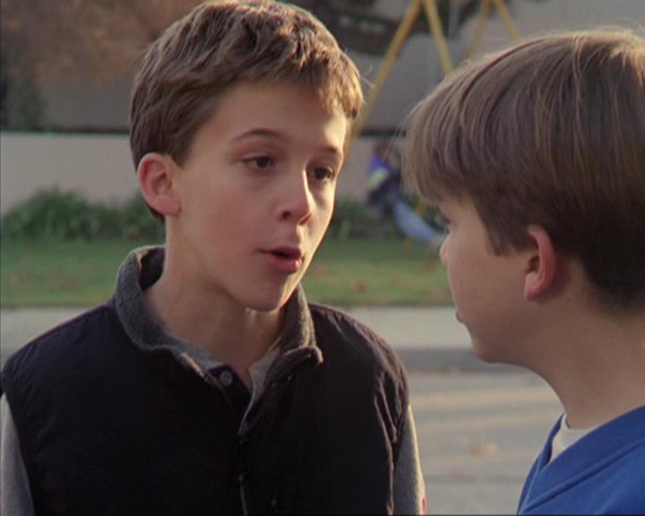 Charmed-Online-dot-310WeAllScreamForIceCream1358.jpg