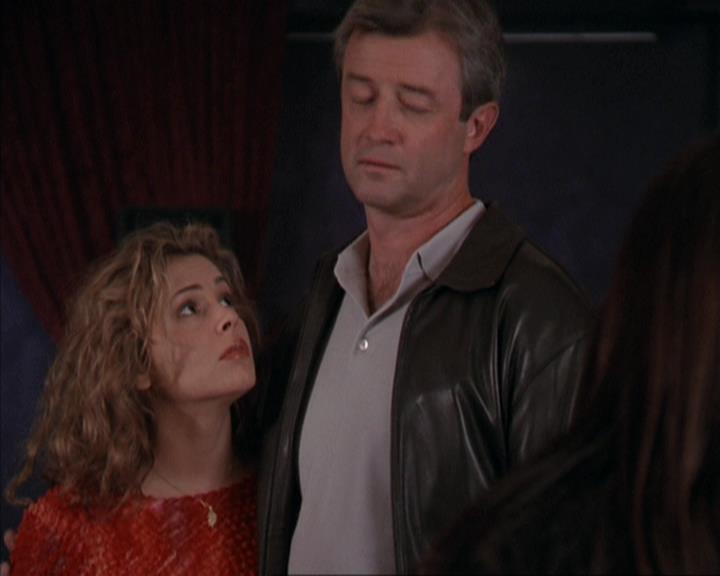 Charmed-Online-dot-310WeAllScreamForIceCream1507.jpg